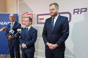 Celem polskiego rządu jest to, aby system EZD działał we wszystkich urzędach w Polsce do 2025 r. - mówił minister Janusz Cieszyński w Białymstoku, fot. Twitter