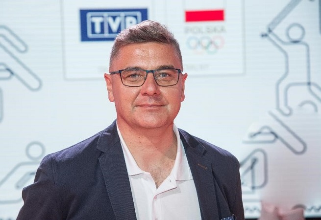 Piotr Sobczyński, który skomentuje pierwszy mecz naszej reprezentacji w EuroBaskecie 2022; fot. TVP