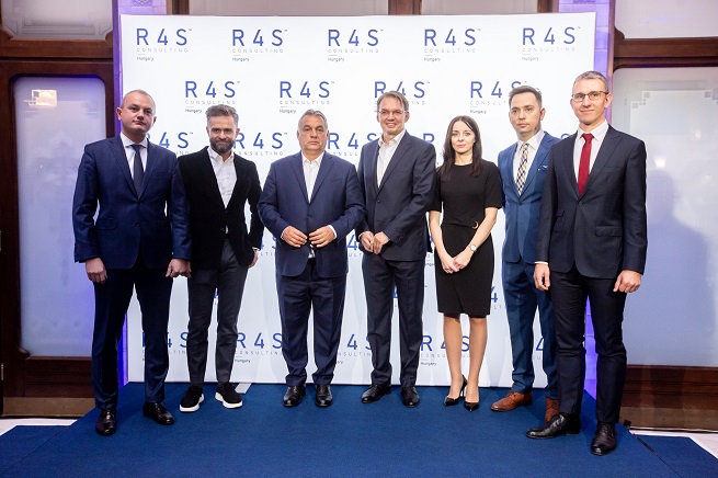 fot. zespół agencji R4S Consulting z premierem Węgier Viktorem Orbánem