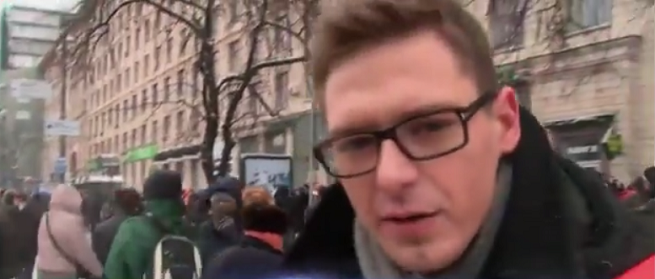 Bartłomiej Maślankiewicz z TV Republiki podczas relacji z Kijowa