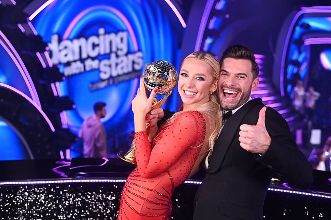 Ilona Krawczyńska i Robert Rowiński w finale „Dancing with the Stars. Taniec z Gwiazdami 13”; fot. Polsat